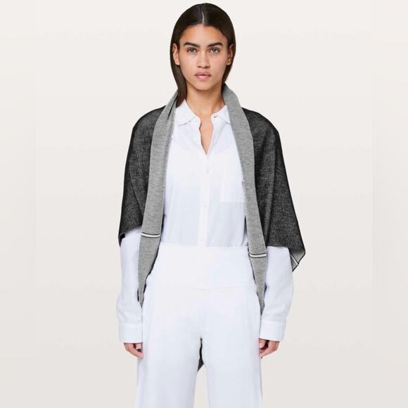 Lululemon Exaltation Wrap Merino Wool Black/Silver Ice - Yoga Gym Travel Commute - Picture 2 of 16